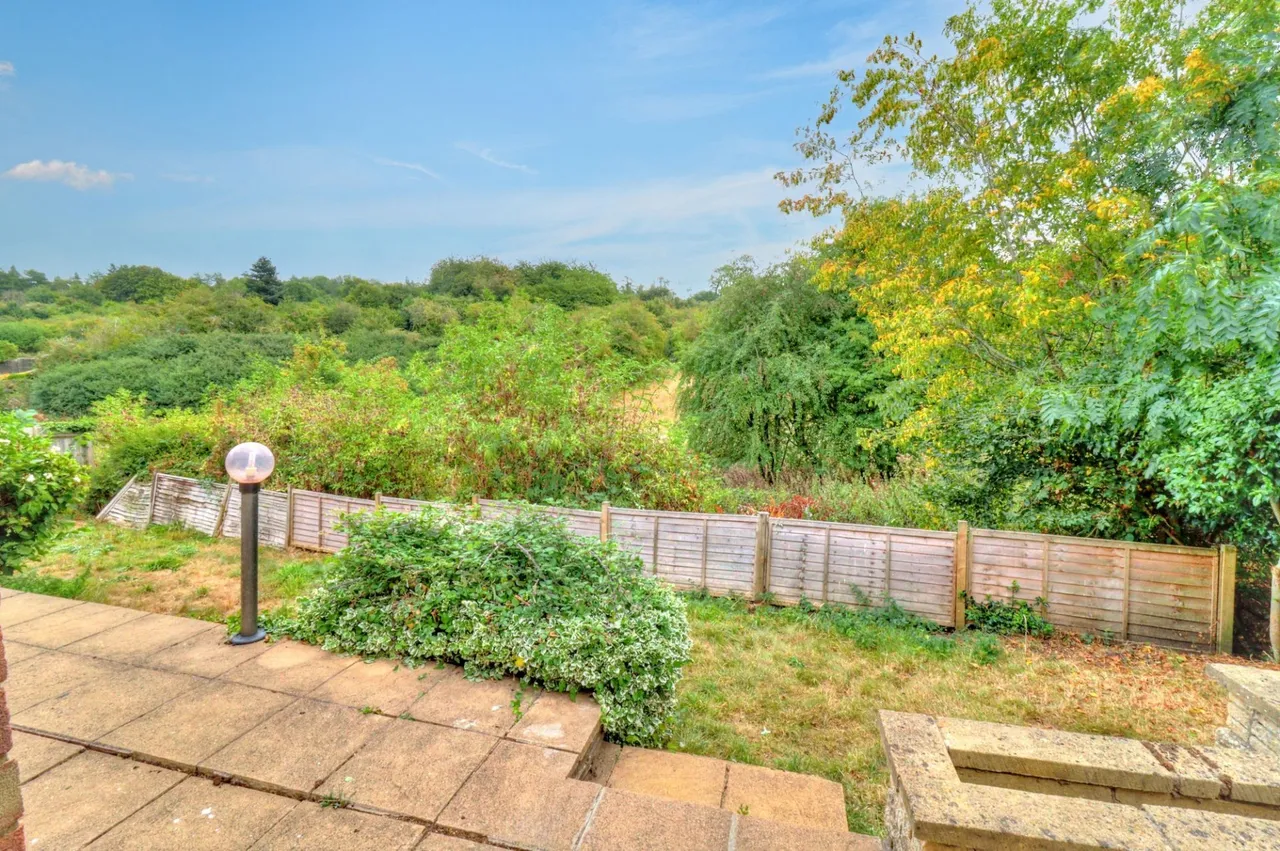 Beech Avenue, Lane End, HP14, photo 14