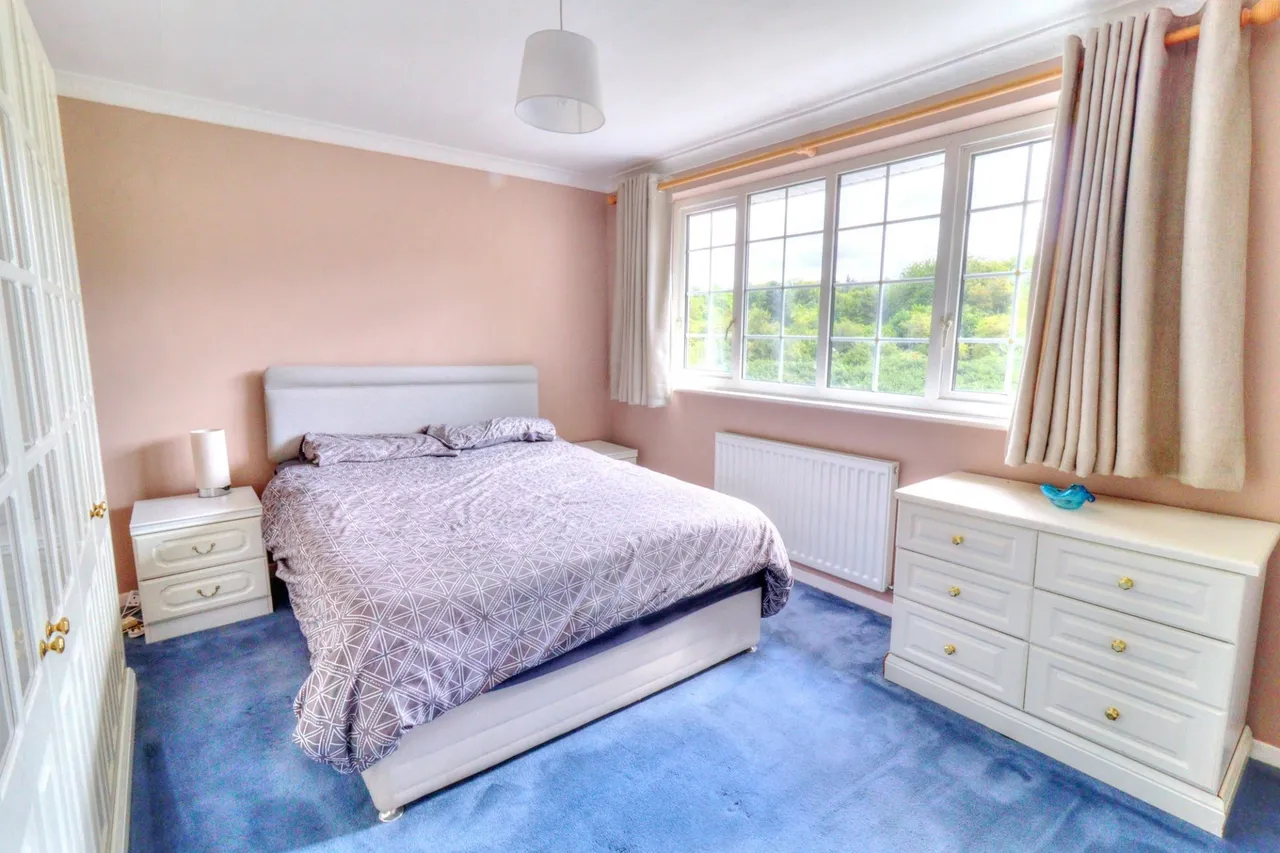 Beech Avenue, Lane End, HP14, photo 9