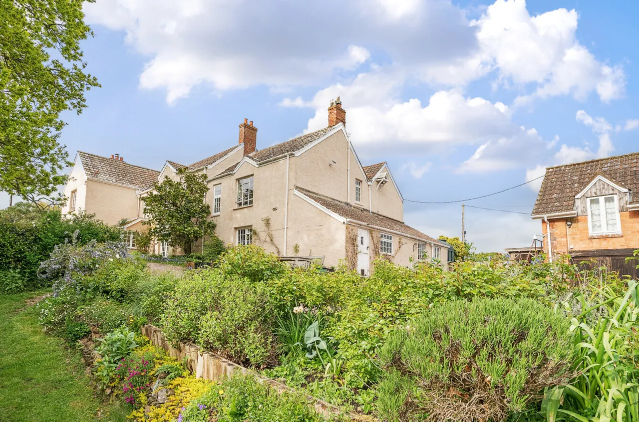 Over Stowey, Bridgwater, TA5, photo 6