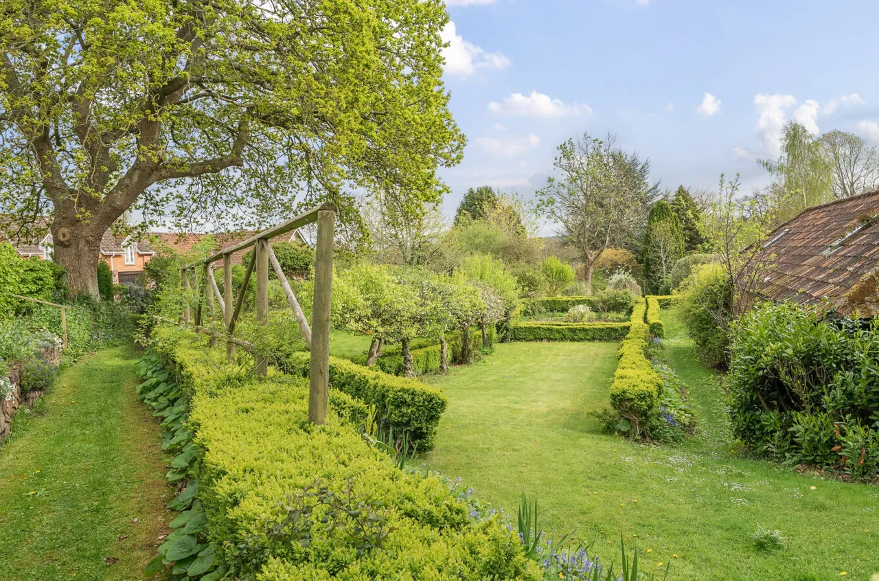 Over Stowey, Bridgwater, TA5, photo 7