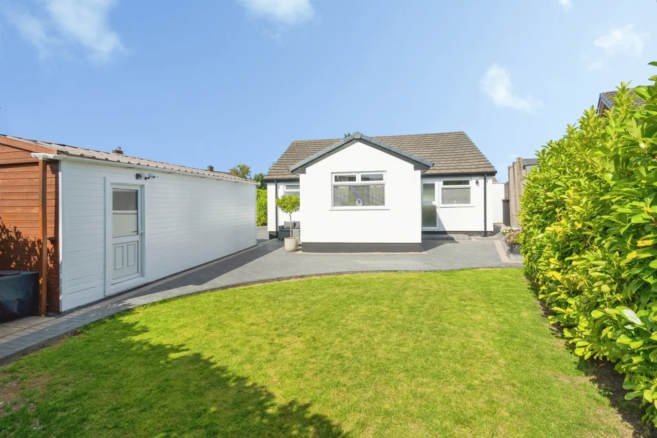 Singleton Grove, Westhoughton, BL5, photo 25
