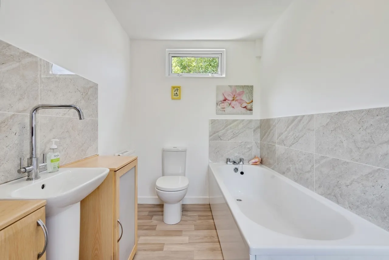 Singleton Grove, Westhoughton, BL5, photo 21