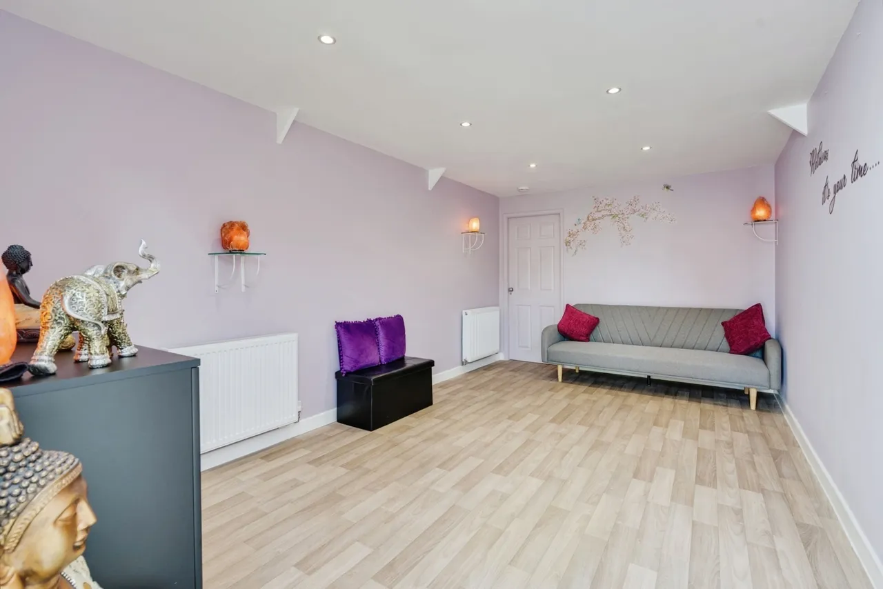 Singleton Grove, Westhoughton, BL5, photo 20