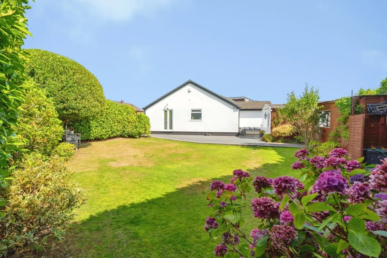 Singleton Grove, Westhoughton, BL5, photo 16