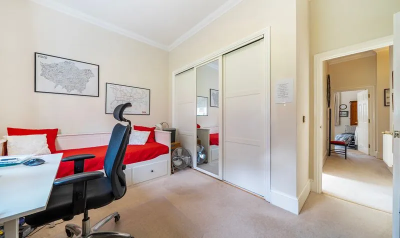 College Road, The Firs, KT17, photo 15