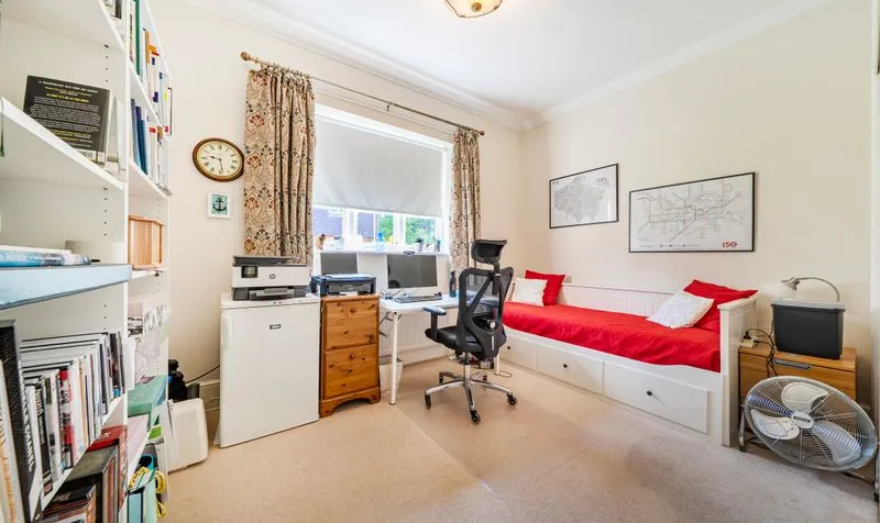 College Road, The Firs, KT17, photo 14