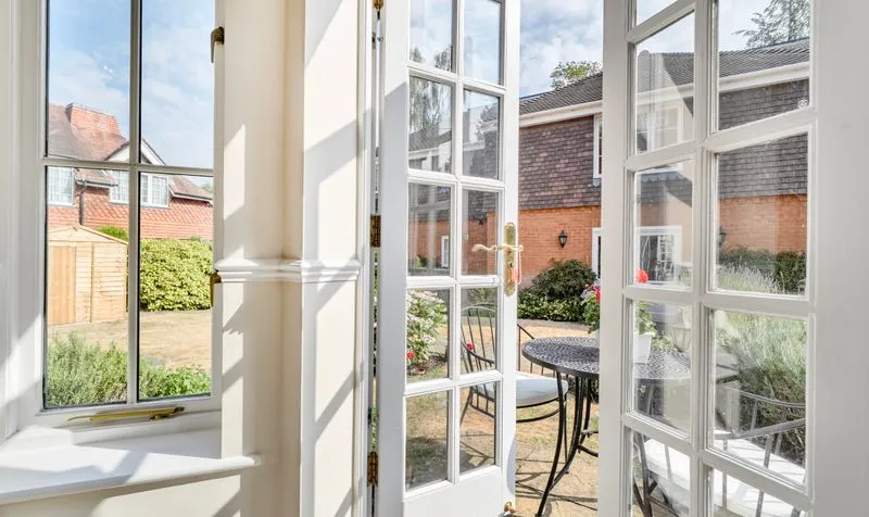 College Road, The Firs, KT17, photo 9