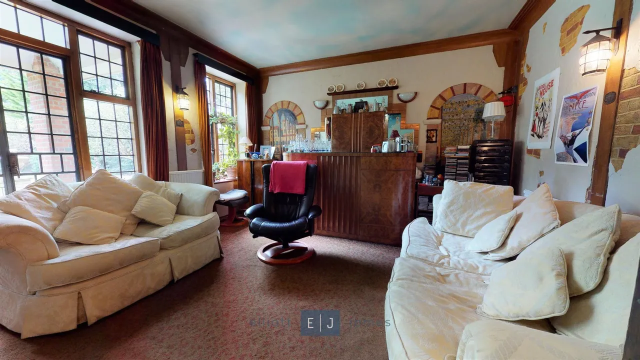 Bordersmead, Traps Hill, Loughton, photo 7