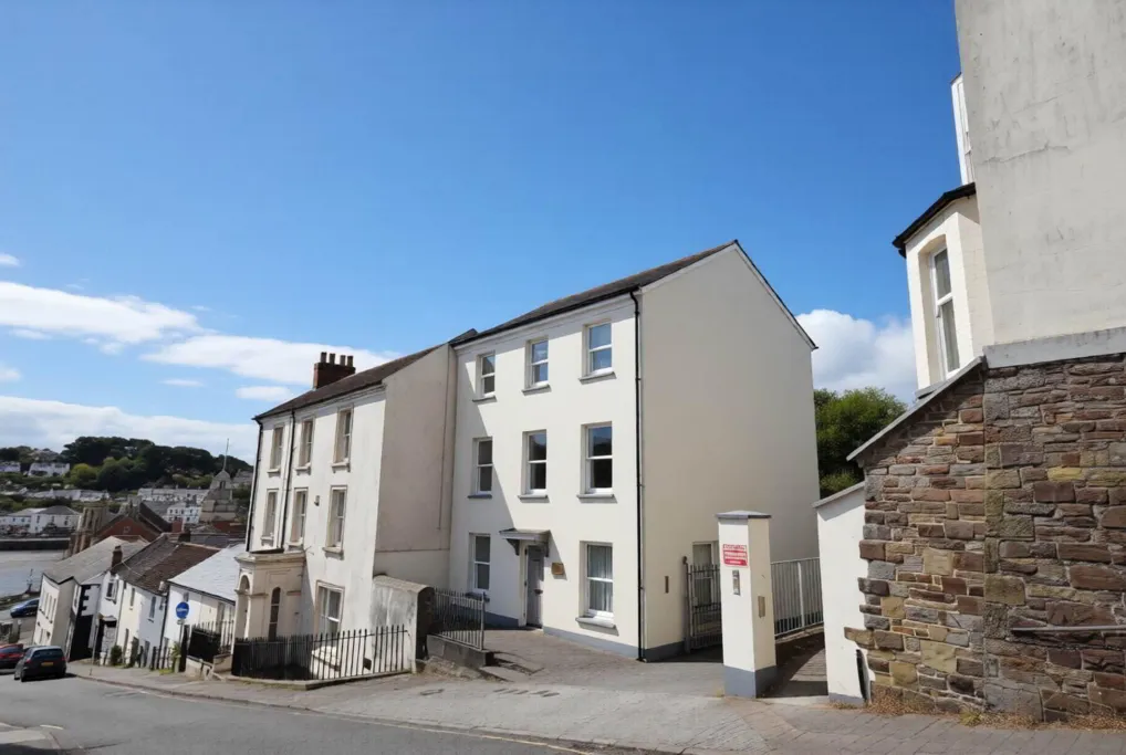 2 bed flat to rent, Bridge Street, Bideford, EX39