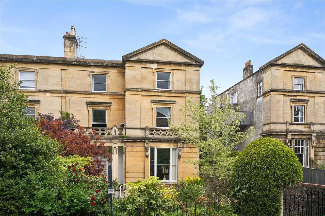 3 bed flat for sale — Richmond Park Road, Bristol, Somerset, BS8 3AS