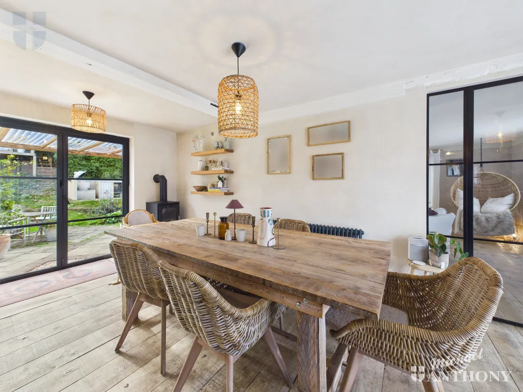 Cuddington Court, The Green, HP18, photo 5