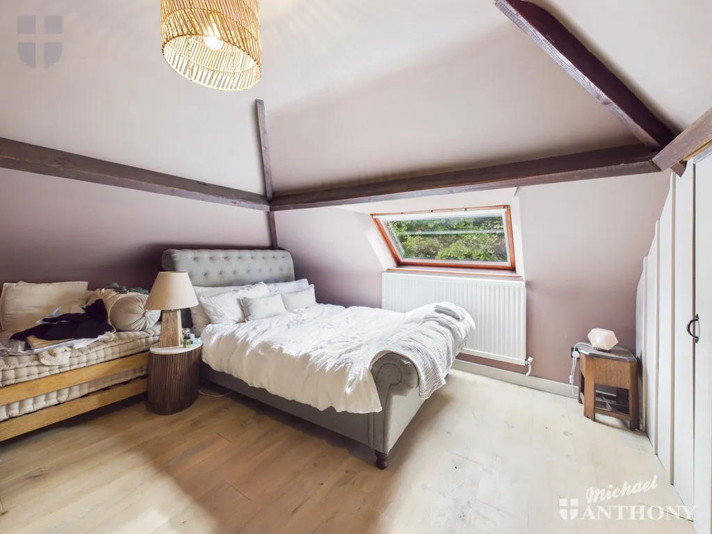 Cuddington Court, The Green, HP18, photo 13