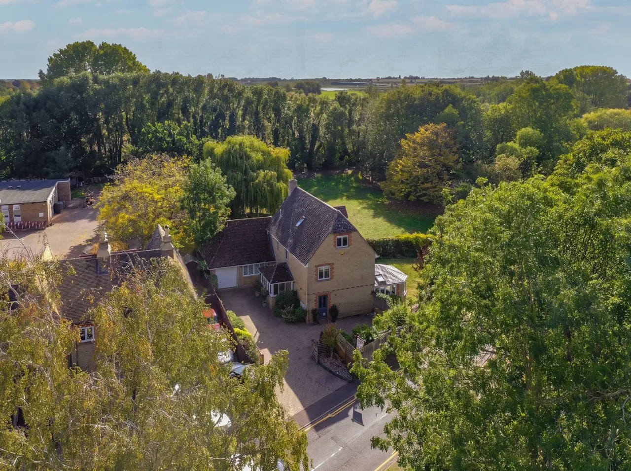 Park Road, Brampton, PE28, photo 33