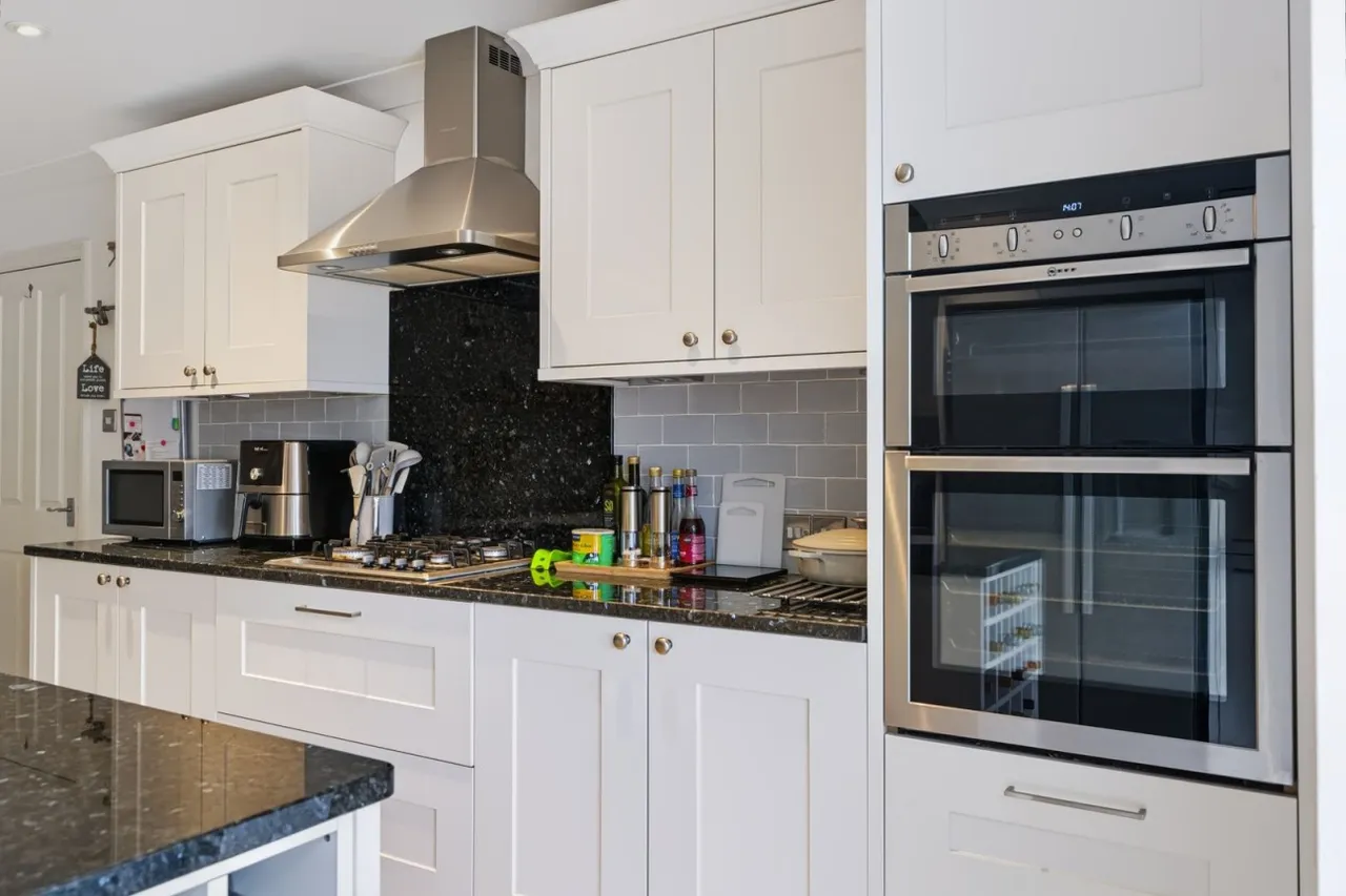 Park Road, Brampton, PE28, photo 13