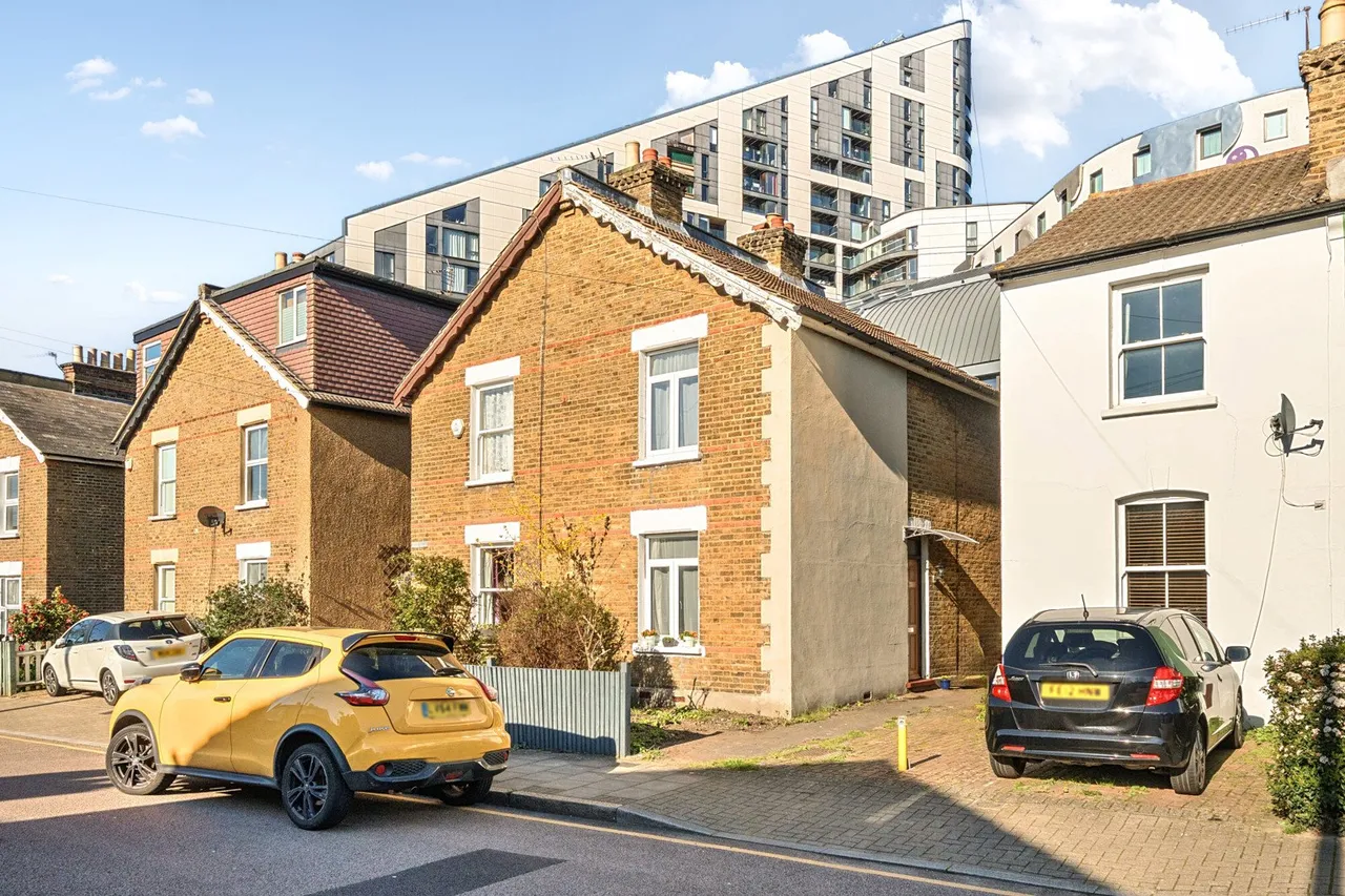 2 bed house for sale — Newbury Road, BR2