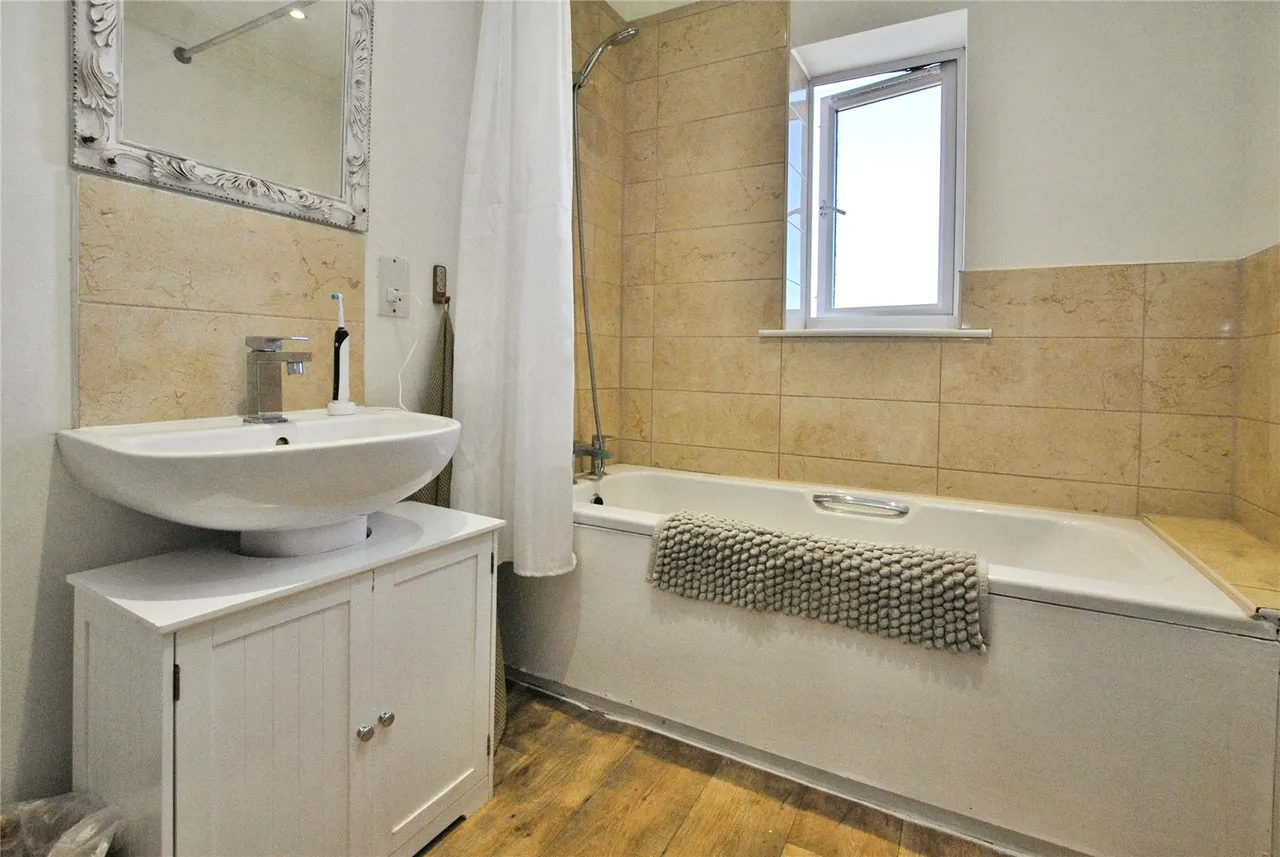 Heath Drive, Chelmsford, Essex, CM2, photo 6