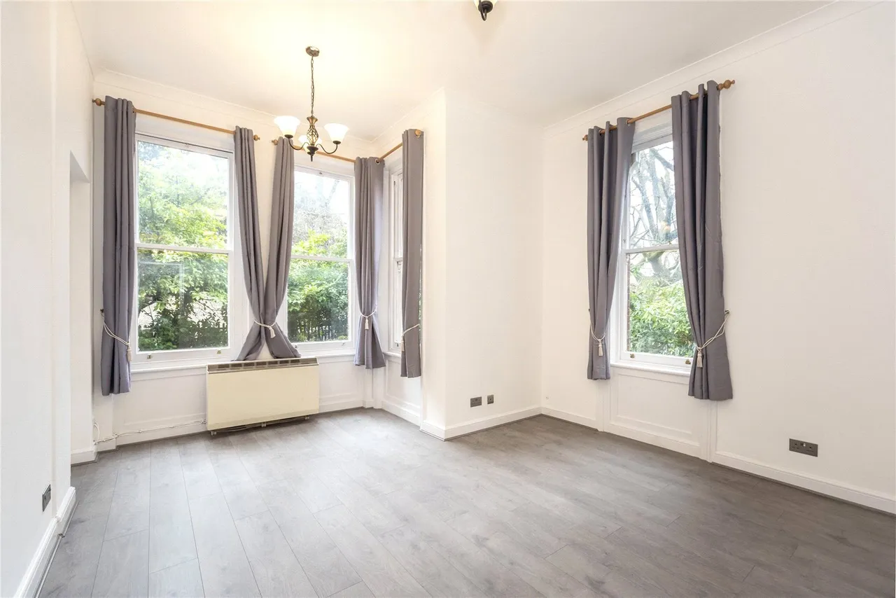 Kew Road, TW9, photo 4