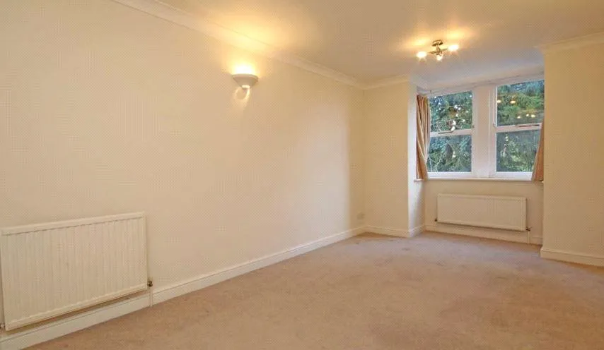 Kew Road, TW9, photo 6