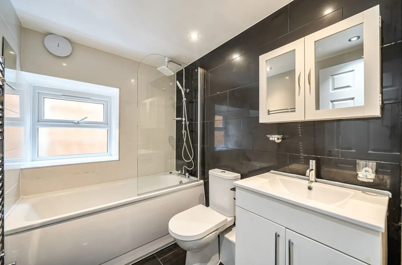 Flat 1, 1 Clifford Road, London, London, SE25 5JJ, photo 9
