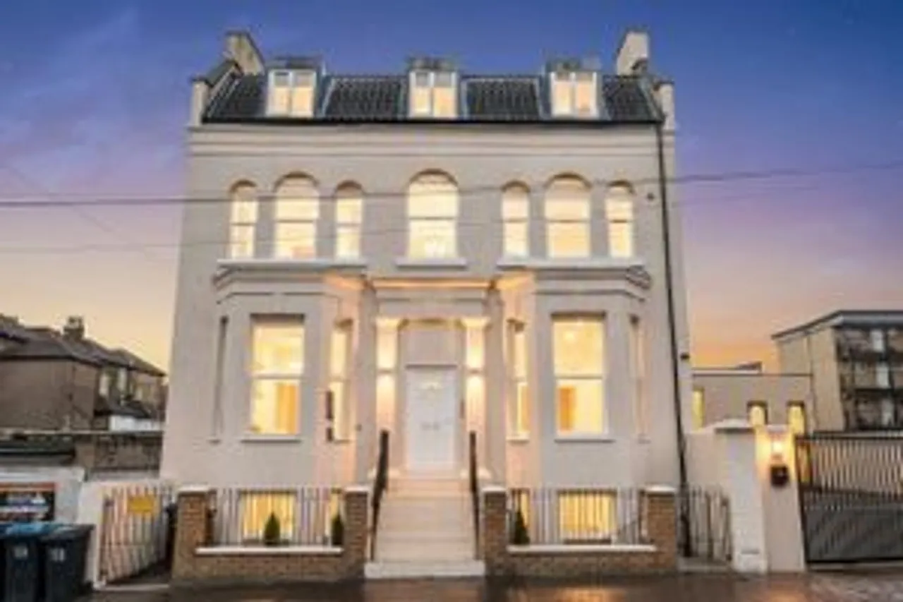 2 bed flat for sale — Flat 1, 1 Clifford Road, London, London, SE25 5JJ