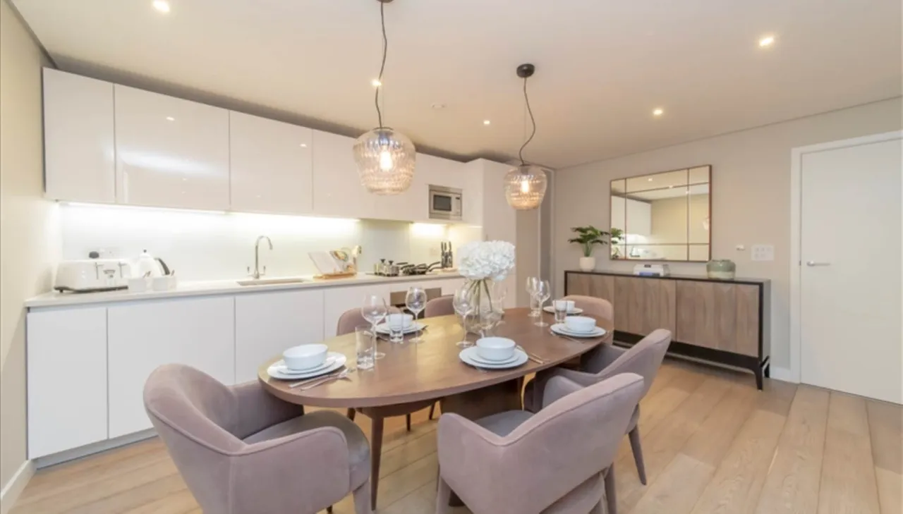 3 bed flat to rent, London, W2