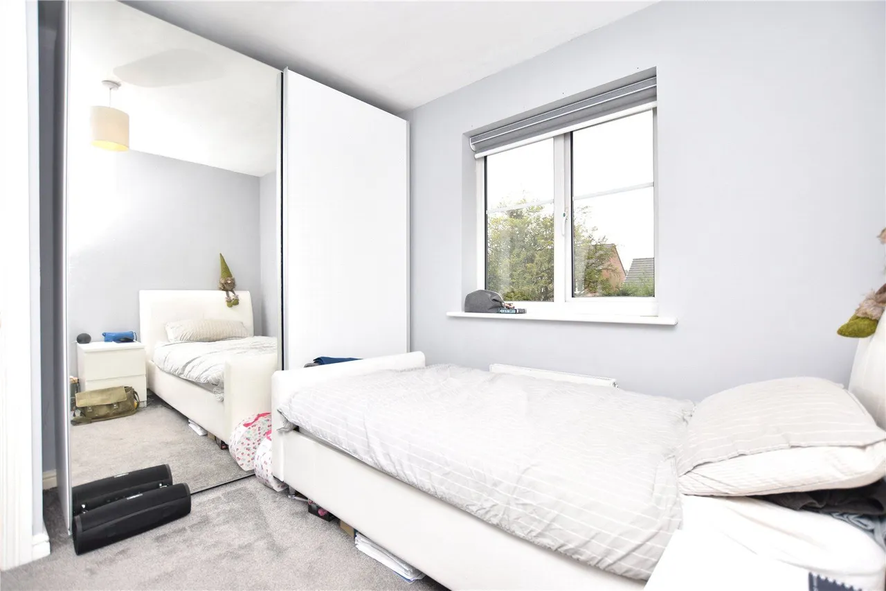 May Avenue, Churwell, LS27, photo 12