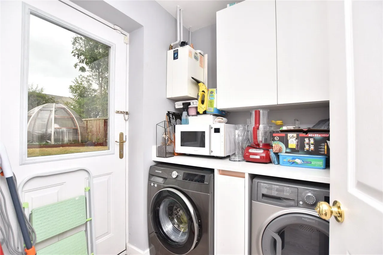 May Avenue, Churwell, LS27, photo 19