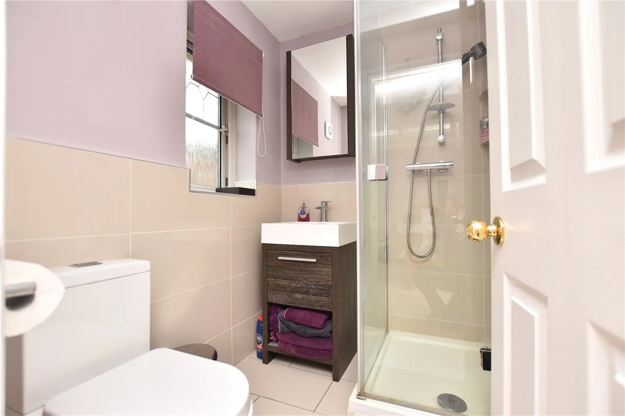 May Avenue, Churwell, LS27, photo 8