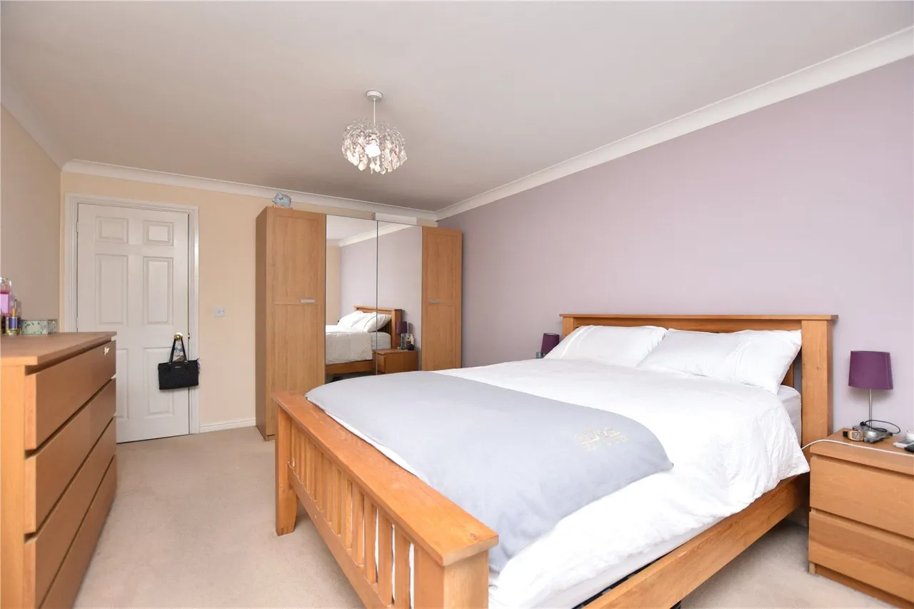 May Avenue, Churwell, LS27, photo 20