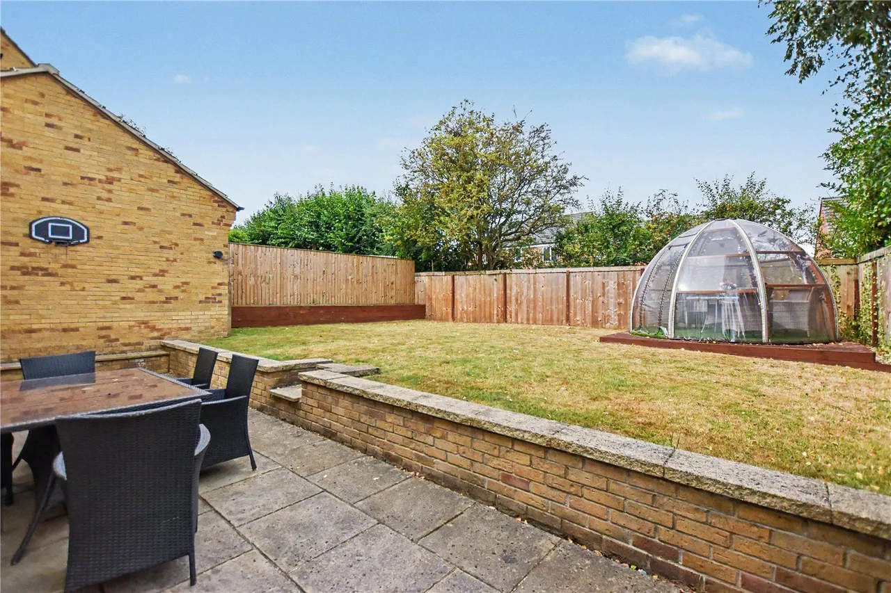 May Avenue, Churwell, LS27, photo 23