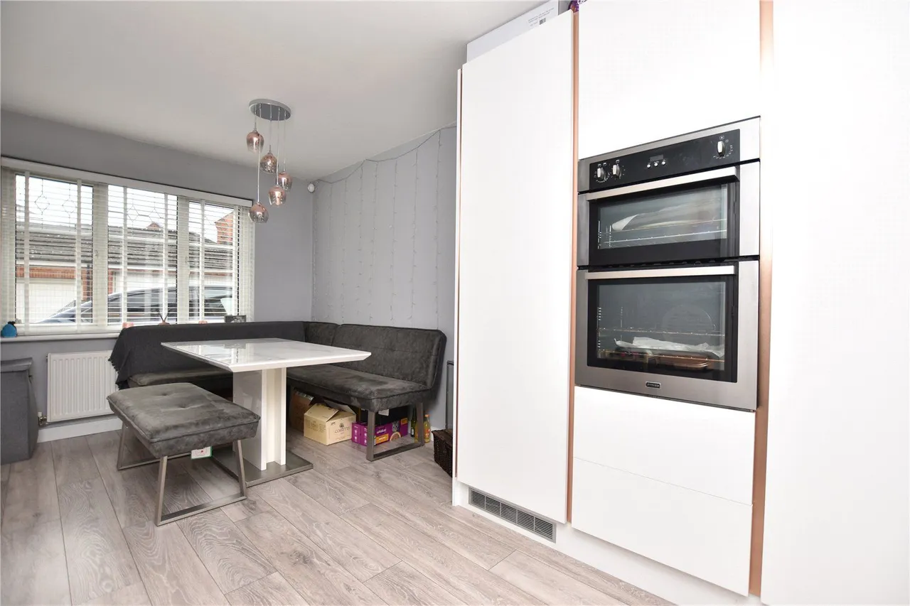 May Avenue, Churwell, LS27, photo 6