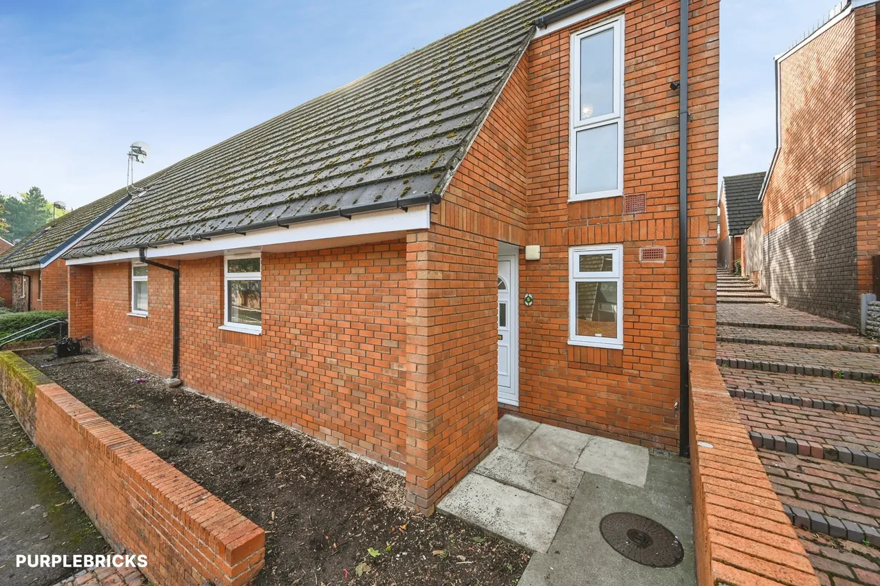 Penketh Court, Runcorn, WA7, photo 19