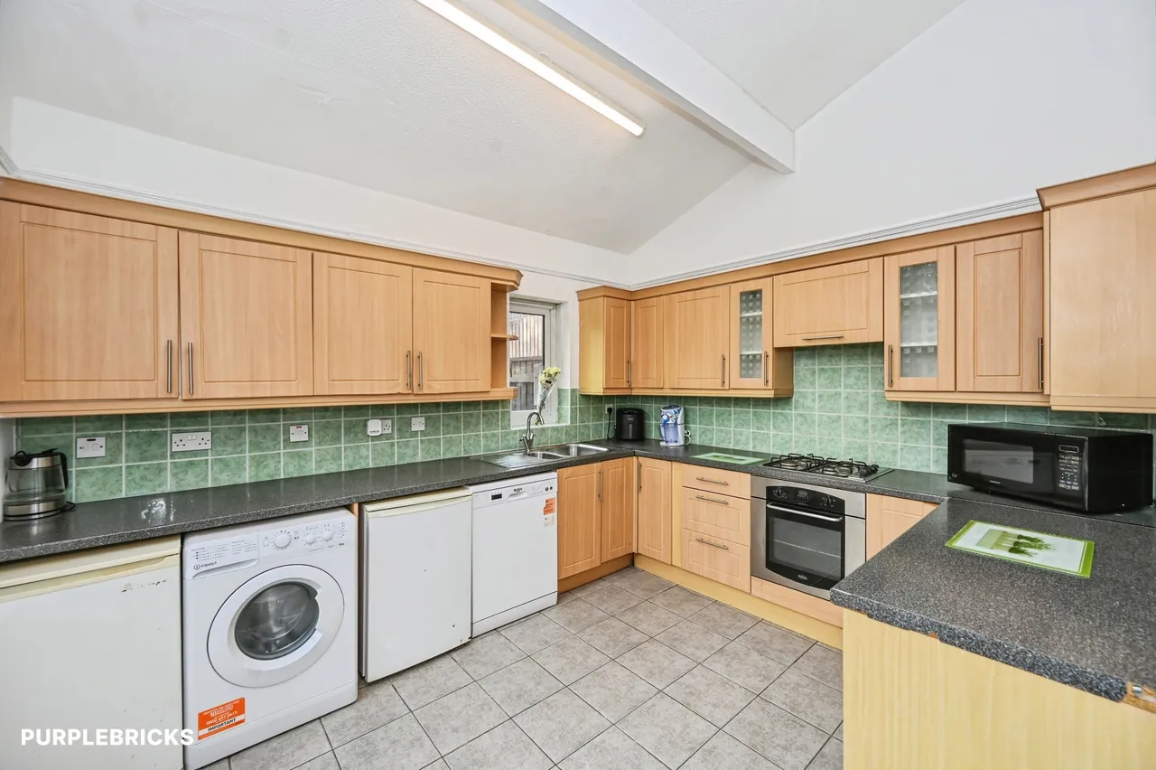 Penketh Court, Runcorn, WA7, photo 3