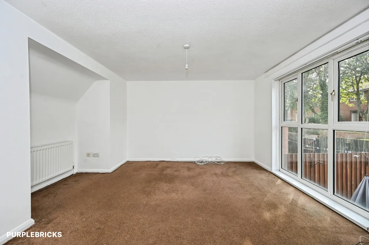 Penketh Court, Runcorn, WA7, photo 9