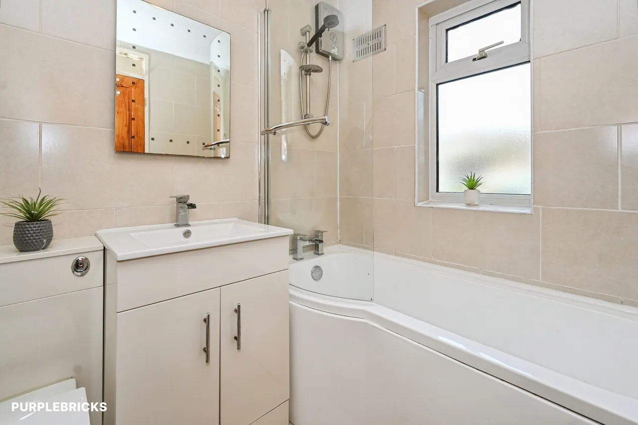 Penketh Court, Runcorn, WA7, photo 12