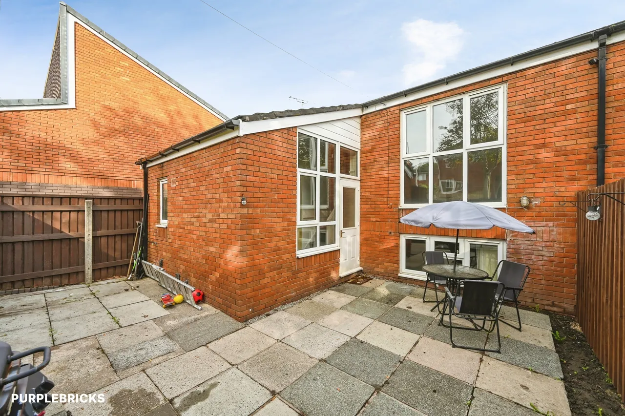 Penketh Court, Runcorn, WA7, photo 17