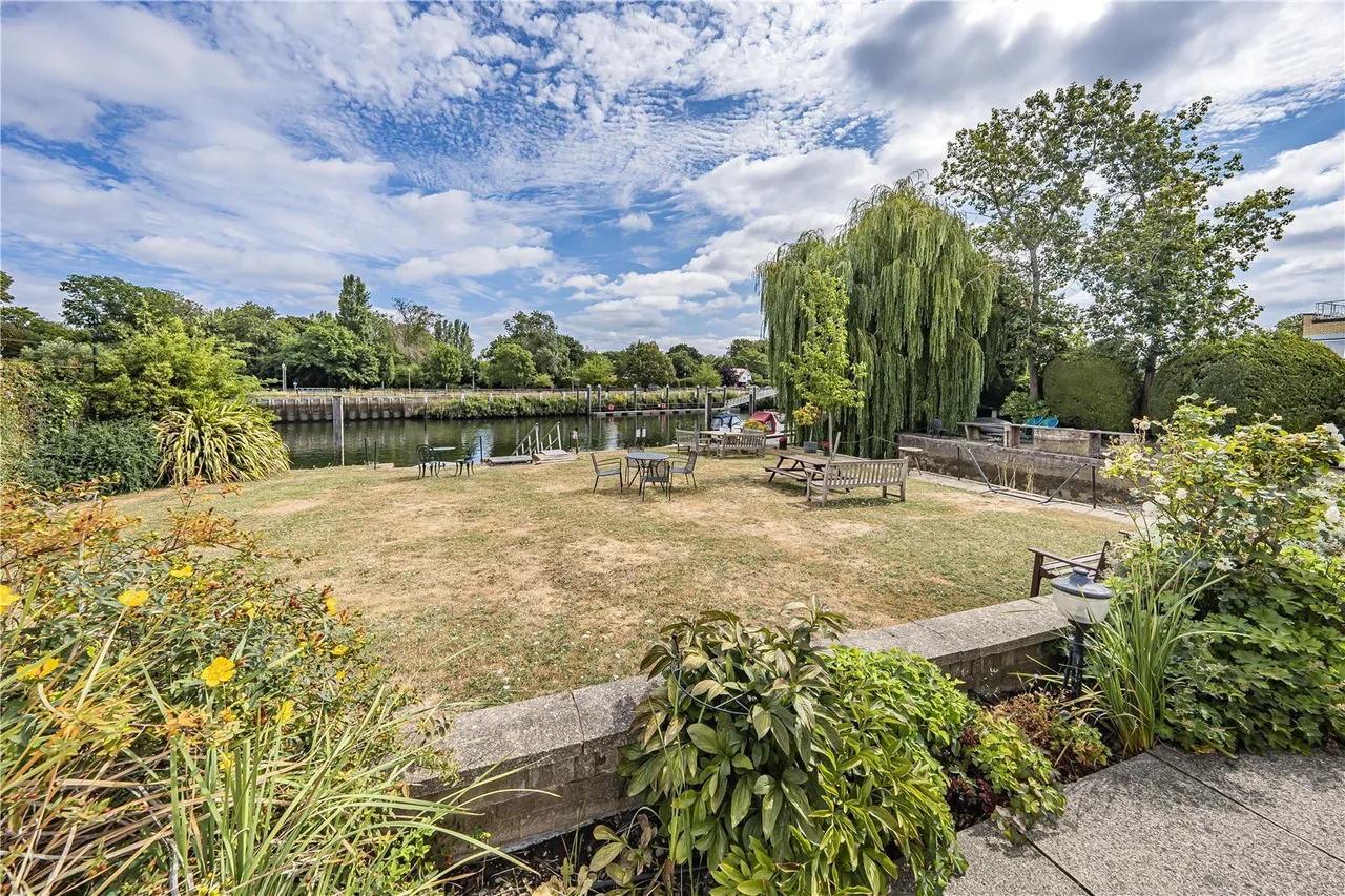 Twickenham Road, Teddington, TW11, photo 10