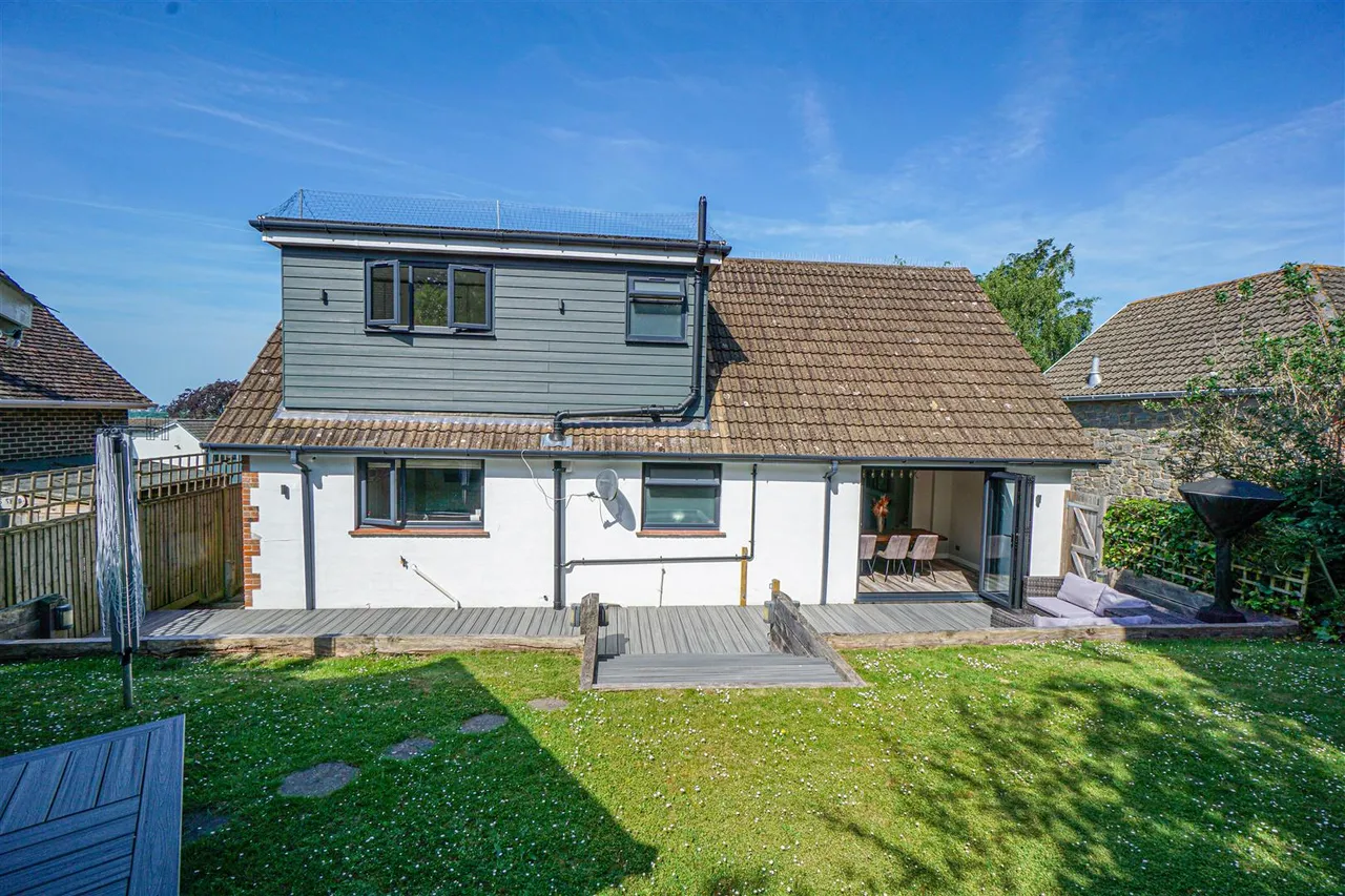 St. Helens Park Road, Hastings, photo 14