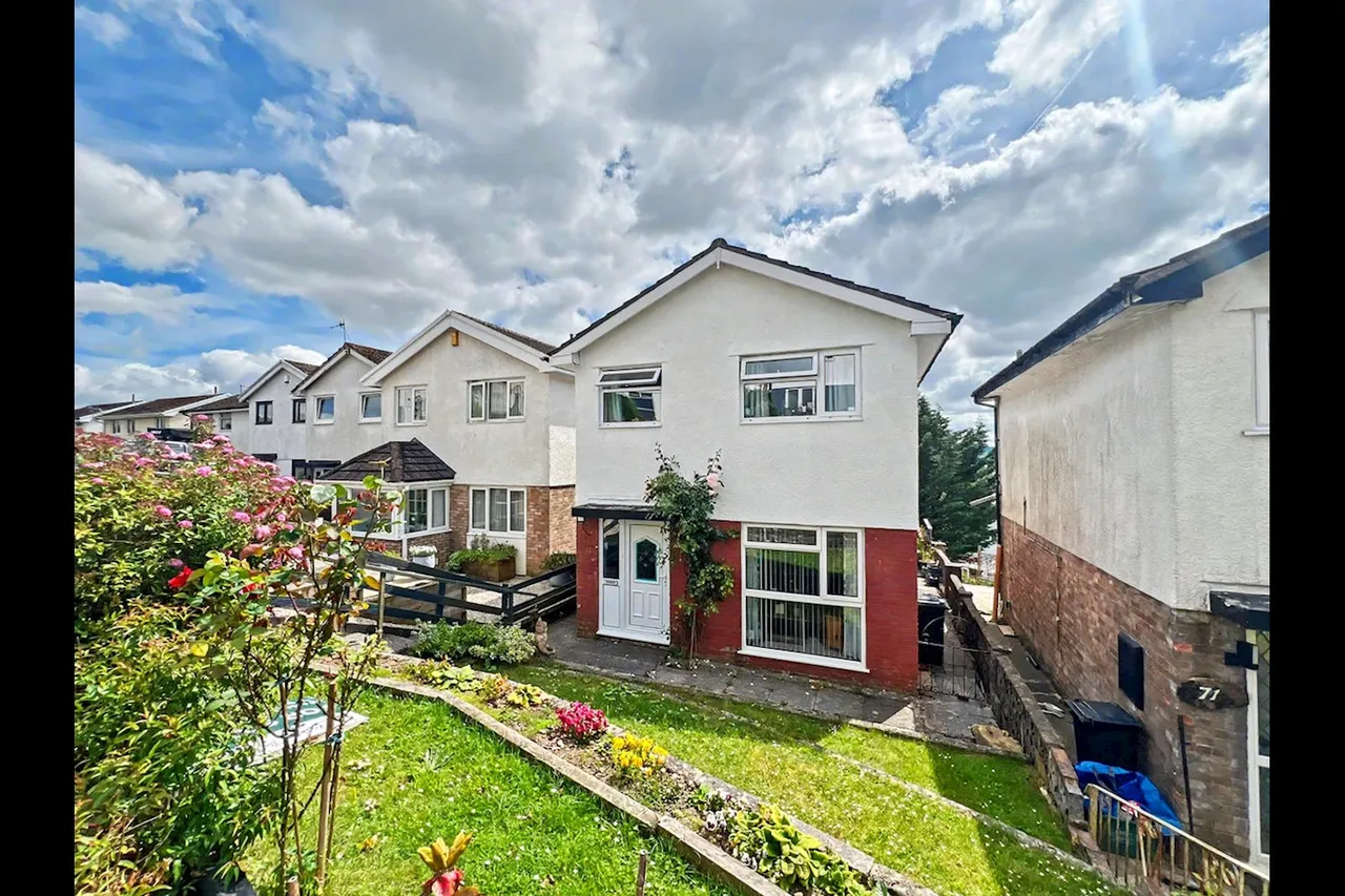 3 bed house for sale, Brecon Rise, Merthyr Tydfil