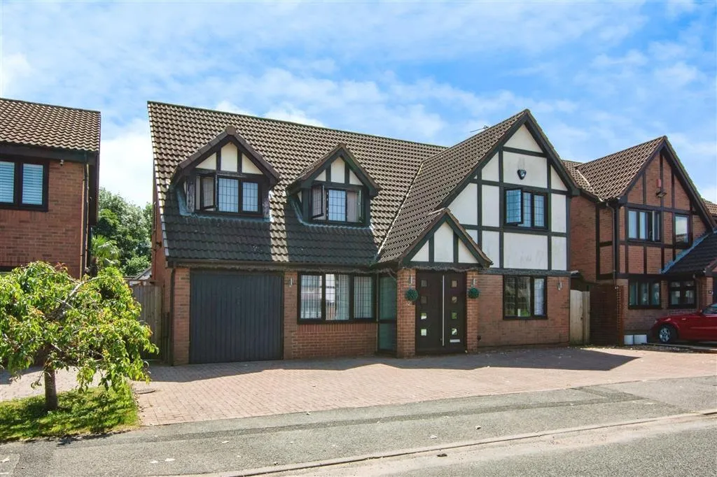 4 bed house to rent — Gunnersbury Way, Nuthall, NOTTINGHAM
