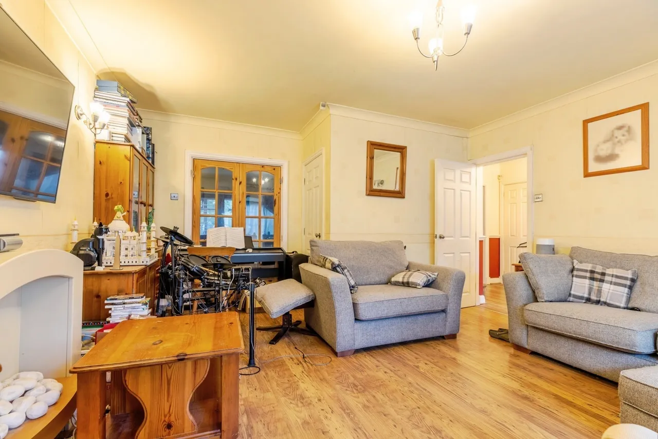 Bridge Hall Fold, Bury, BL9, photo 5