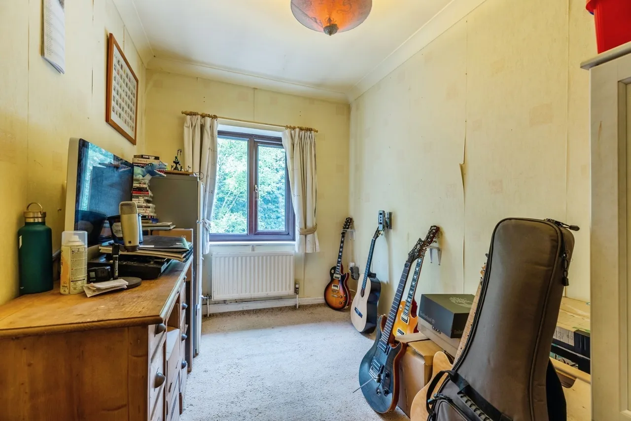 Bridge Hall Fold, Bury, BL9, photo 16