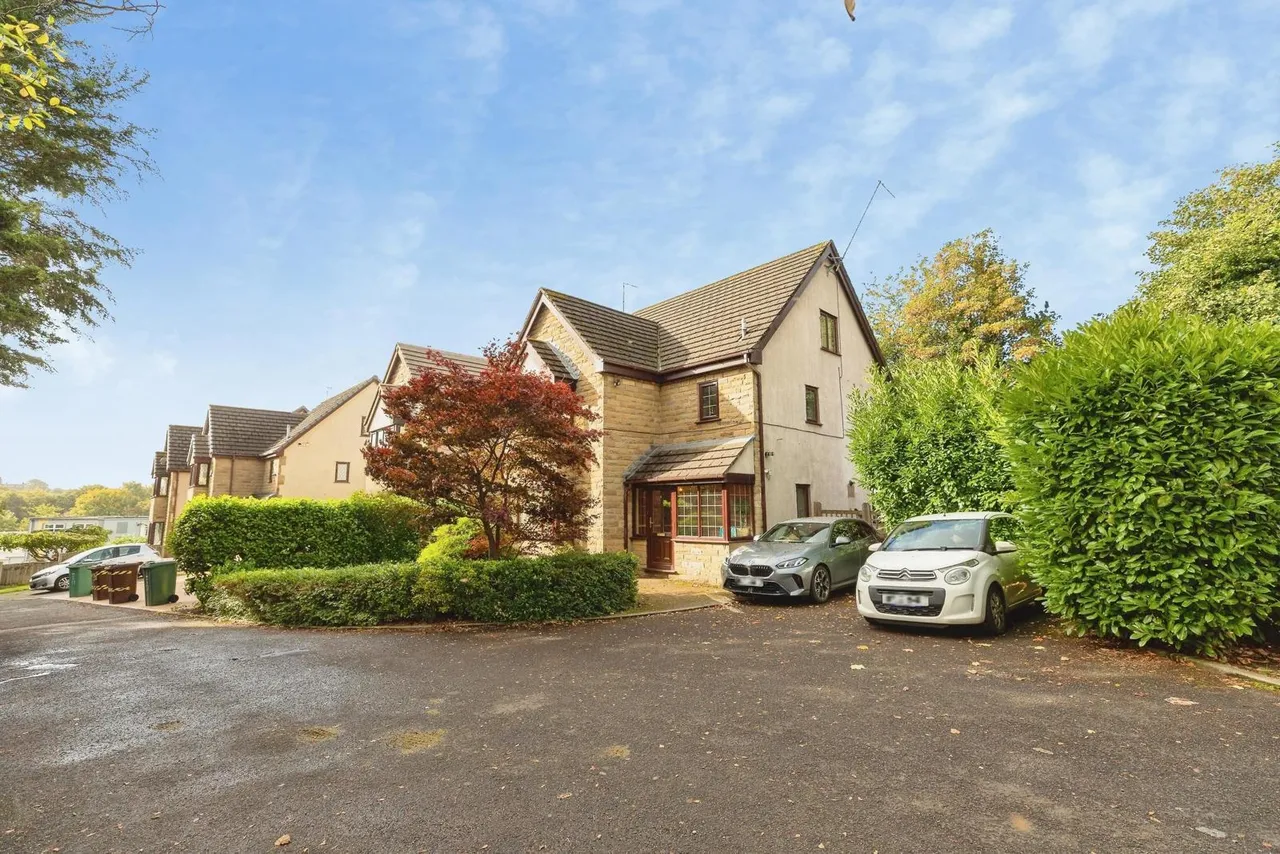Bridge Hall Fold, Bury, BL9, photo 23