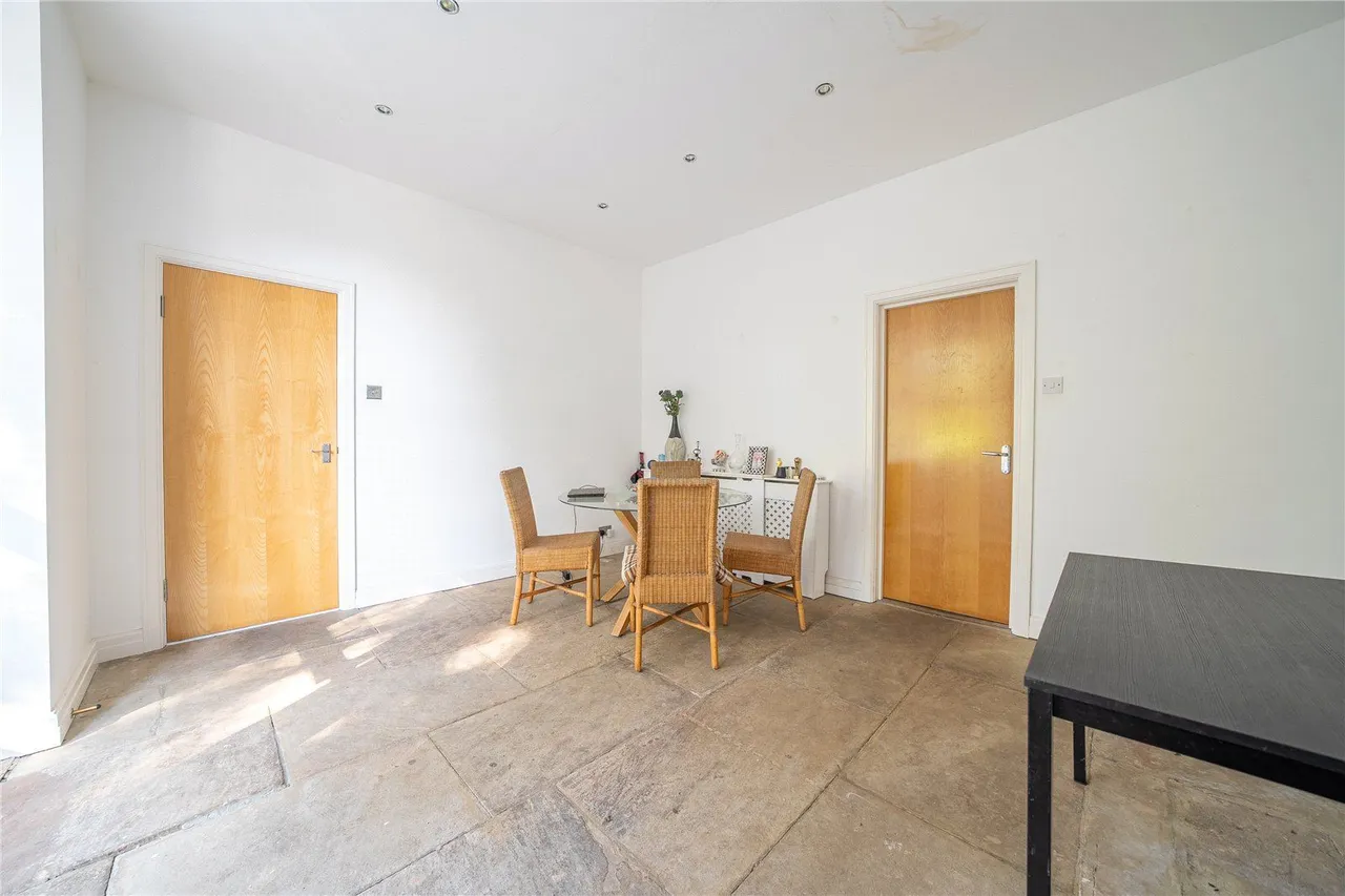 Springfield Road, Guiseley, LS20, photo 21