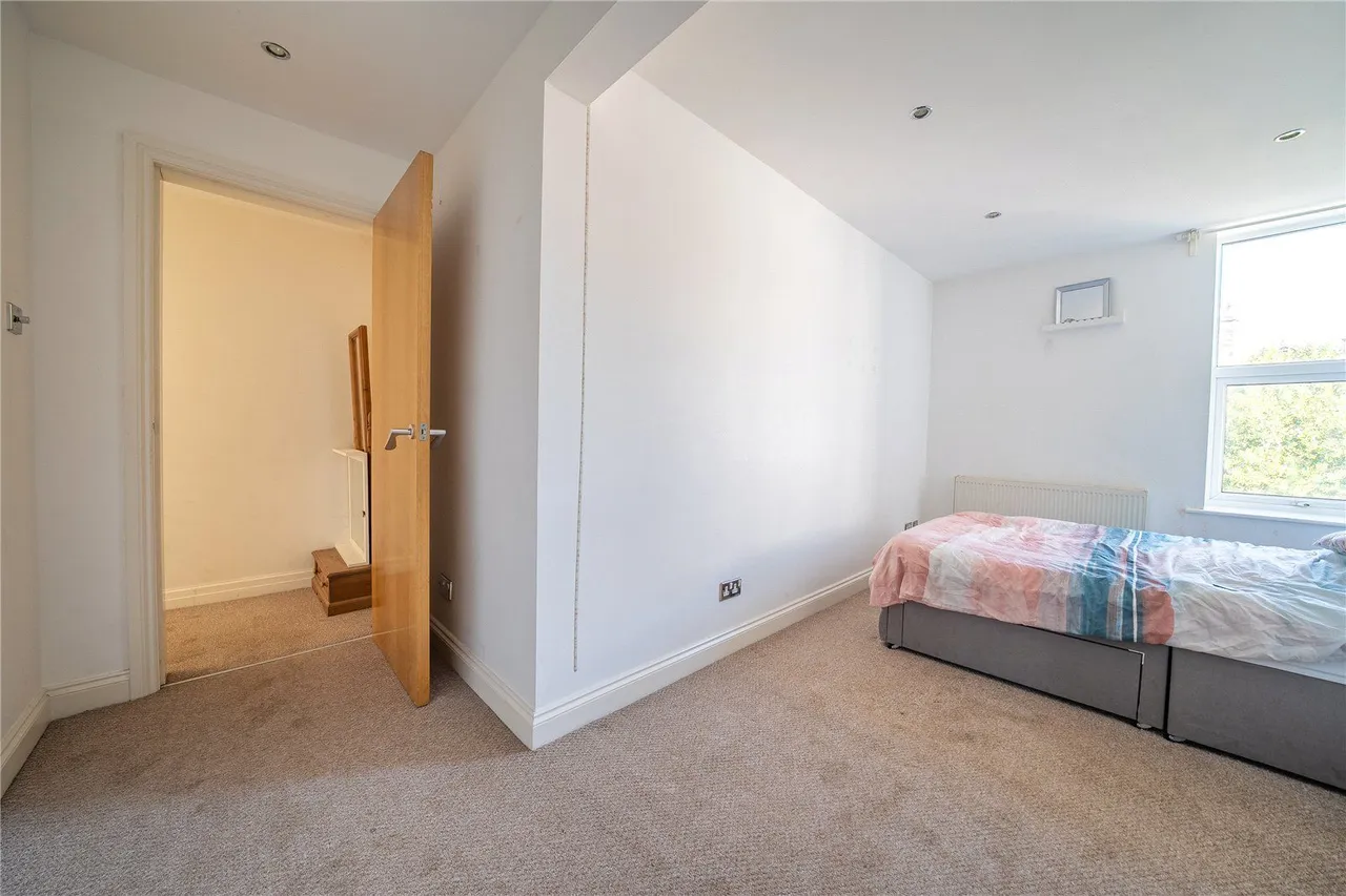 Springfield Road, Guiseley, LS20, photo 17