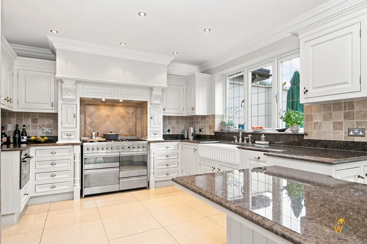Surman Crescent, Hutton, CM13, photo 4