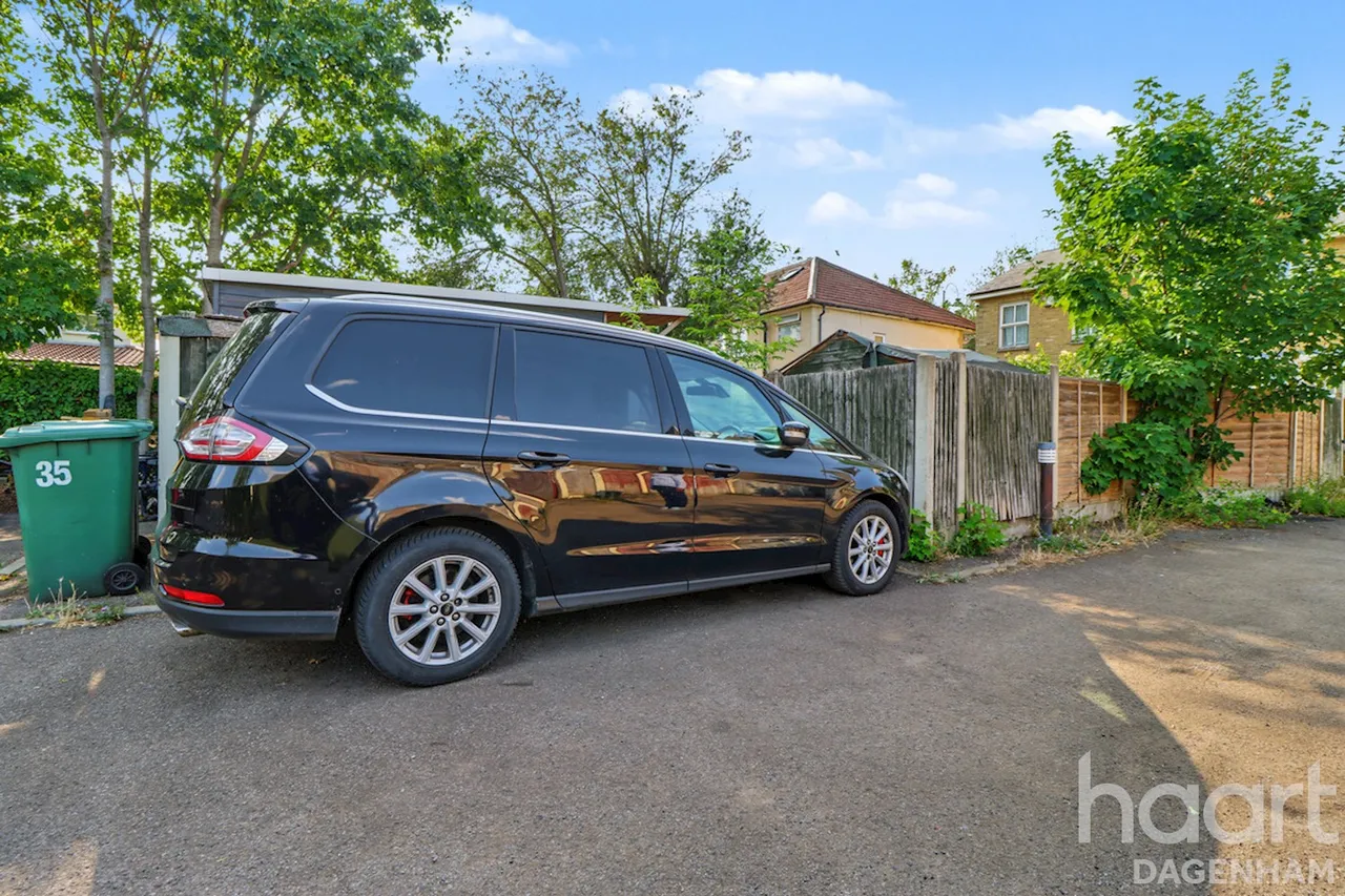 Church Lane, Dagenham, RM10, photo 11