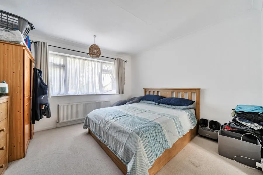 Carver Hill Road, High Wycombe, HP11, photo 6