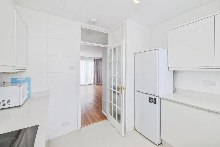 Trinity Close, Northwood, HA6, photo 5