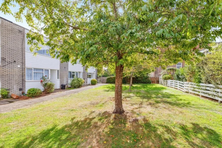 Trinity Close, Northwood, HA6, photo 16